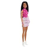 Barbie Fashionistas Puppe Nr. 215 mit schwarzem, glattem Haar, pinkem Oberteil mit Sternenmuster und schillerndem Rock, Modepuppe zum Sammeln anlässlich des 65. Jubiläums, HRH13