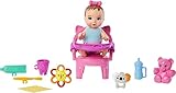 Barbie Puppe und Zubehör, Erster Zahn Spielset mit Skipper Puppe, Babypuppe mit Zahnfunktion, Sitzerhöhung und Zubehör, Babysitters Inc.