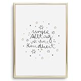 Tales by Jen Kunstdruck, Sprüche Poster: Unser Alltag ist ihre Kindheit | Stilvolles Premium Poster auf hochwertigem Papier | Süße Kinderzimmer Deko, Handlettering Wand Bild | Ohne Bilderrahmen